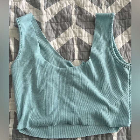 SHEIN cropped top - Picture 2 of 2